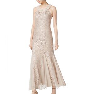 R&M Richards formal gown dress with lace and pearls size 6,